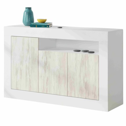 Aparador blanco con puertas efecto madera clara y hueco central abierto decorado con jarron turquesa y libros