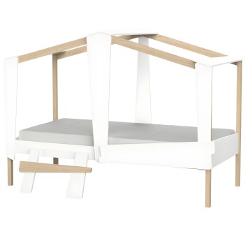 Cama con dosel de madera natural y blanco con estructura de cuatro postes y colchón gris