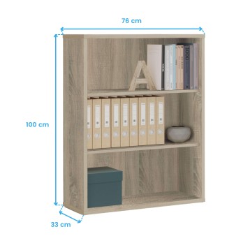 Estantería abierta en madera clara con tres compartimentos y estantes internos para libros y objetos decorativos
