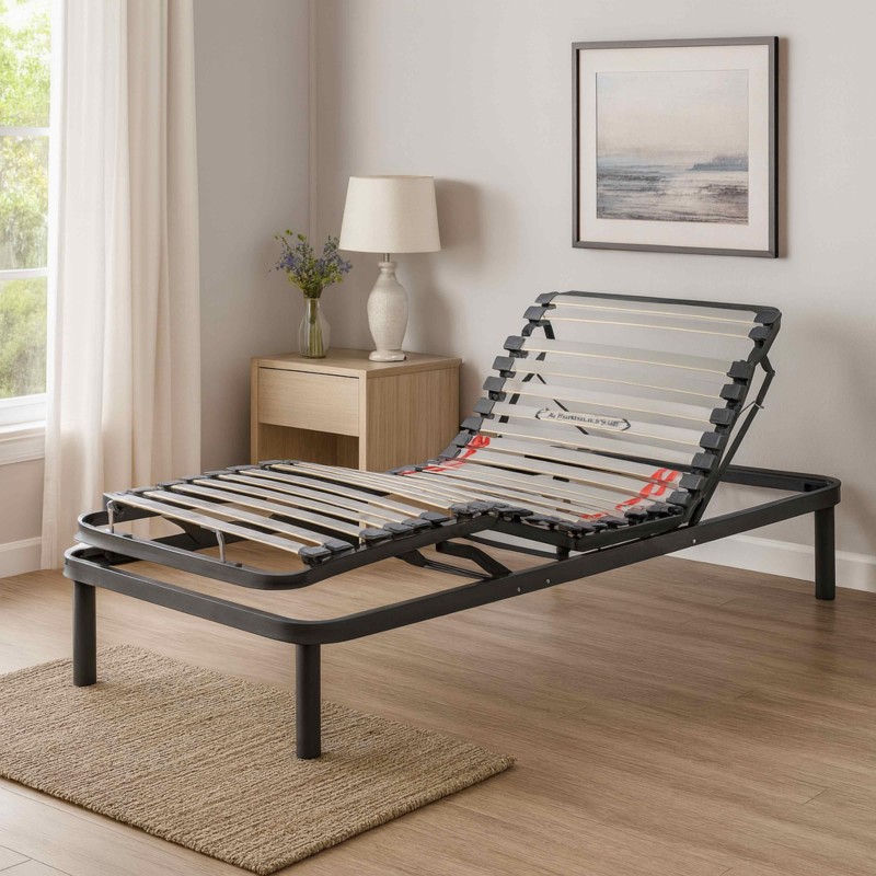Base cama ajustable con estructura negra y láminas de madera con respaldo elevable en ambiente dormitorio