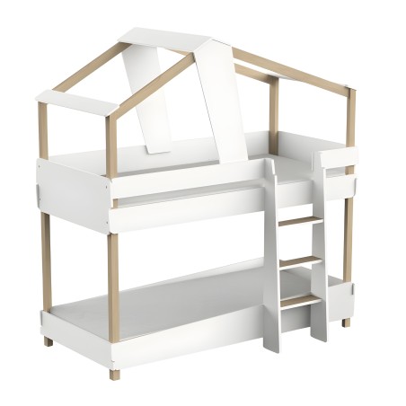 Cama litera infantil con estructura de madera natural y blanco con forma de casita y escalera lateral
