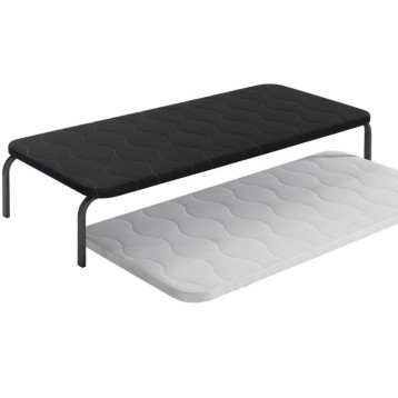 Cama nido con estructura metálica negra y colchones acolchados en negro y blanco
