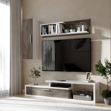 Mueble TV modular blanco y madera con estante flotante y repisa superior para almacenamiento en salón