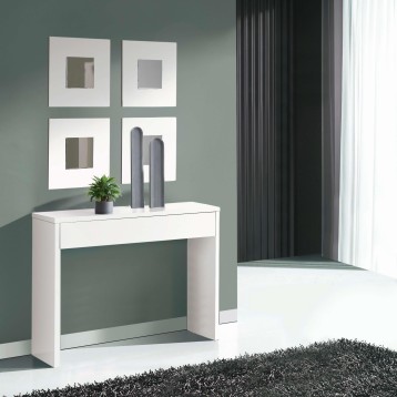 Consola blanca con cajón y estante abierto en ambiente de entrada con cuadros decorativos y plantas