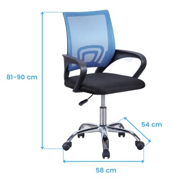 Silla de oficina con respaldo en malla azul y asiento negro sobre ruedas ajustable en altura