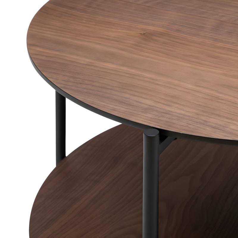 Mesa auxiliar redonda de madera walnut con estructura negra y estante inferior