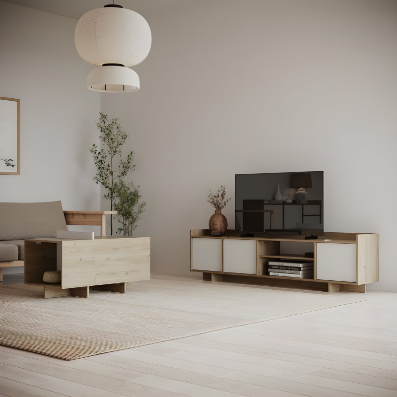 Mueble TV en madera clara y blanco con puertas y compartimentos abiertos en ambiente de salón moderno