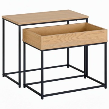 Set de 2 mesas auxiliares anidables en madera clara y estructura metálica negra estilo industrial