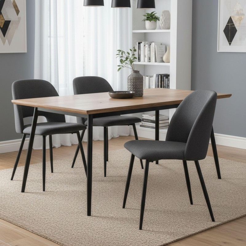 Conjunto de comedor con mesa rectangular tablero madera clara y patas negras y tres sillas tapizadas gris oscuro con estructura 