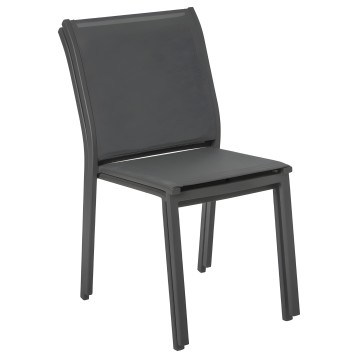 Silla de comedor gris oscuro con respaldo y asiento acolchados y estructura de aluminio