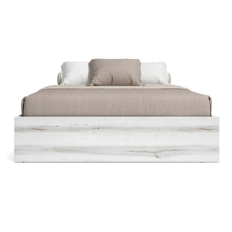 Cama con estructura blanca efecto madera y ropa de cama beige y blanca vista frontal